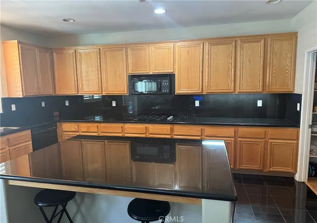 4th image of 12269 Bali St, Victorville, CA 92392 | MLS# HD26140633