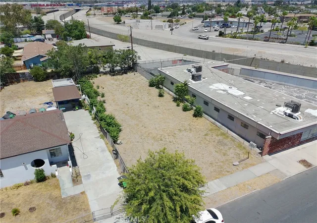 5th image of 1371 N La Cadena, Colton, CA 92324 | MLS# IV26140113