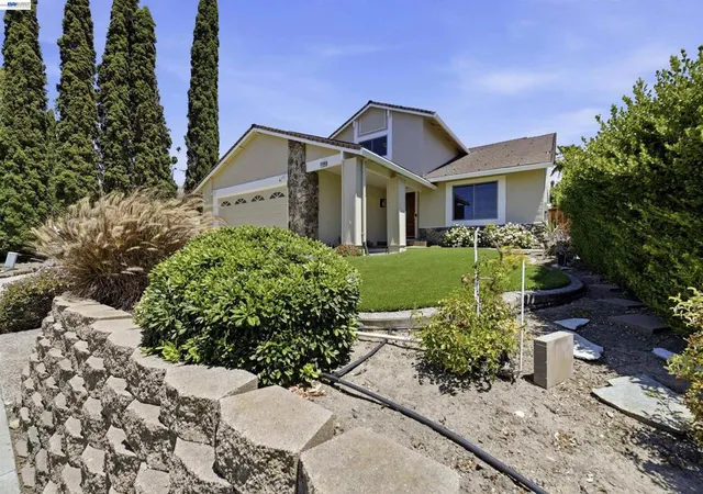 Photo 2 of Single family home for sale at 47108 Yucatan Dr, Fremont, CA 94539 | MLS# 41139940 | Listing updated on 2026-10-30