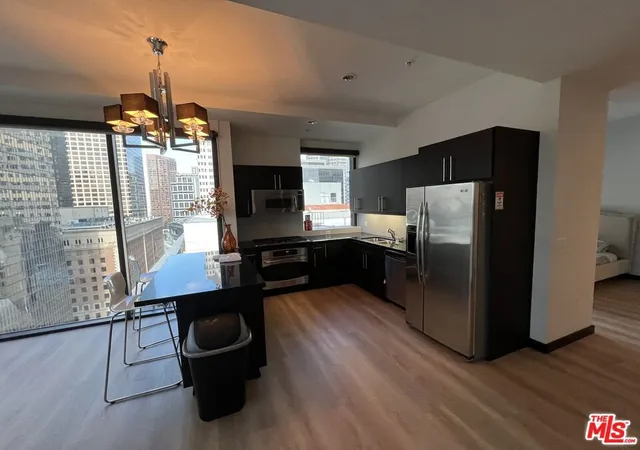 2nd image of 655 S Hope St #1605, Los Angeles, CA 90017 | MLS# 26853265