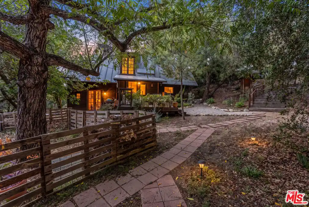 Single family home for sale at 2521 Topanga Skyline Dr, Topanga, CA 90290 | MLS# 26853039