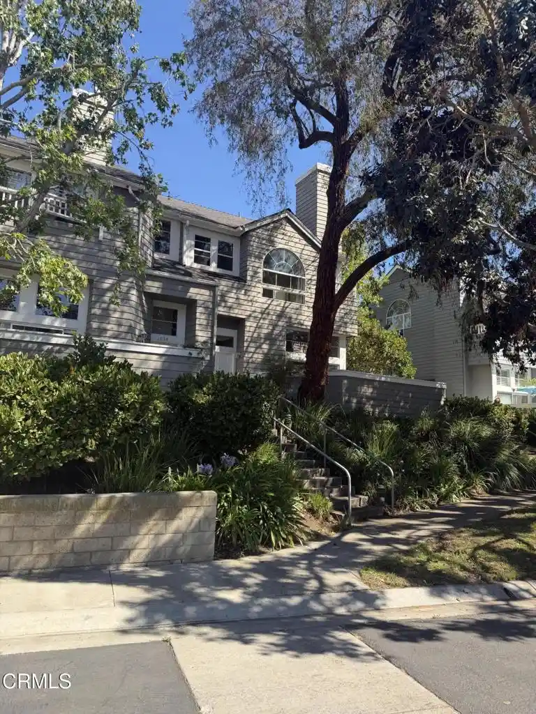 Condo for sale at 1044 Gilbert Ln, Ventura, CA 93003 | MLS# V1-37272