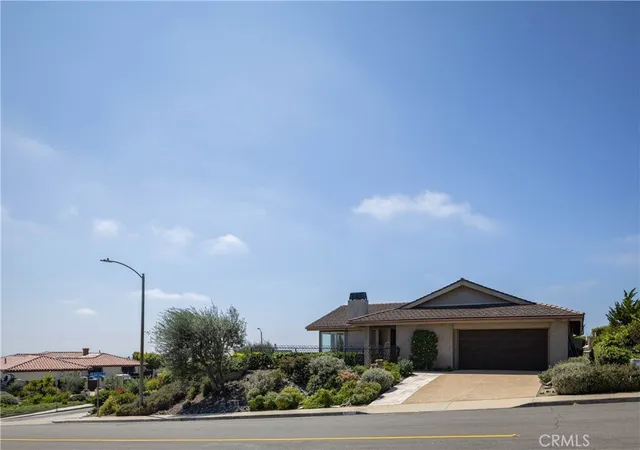 Photo 3 of Single family home for sale at 32201 Sea Is, Dana Point, CA 92629 | MLS# LG26140781 | Listing updated on 2026-10-12