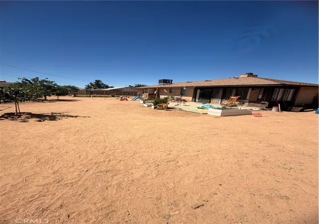 Photo 4 of Single family home for sale at 16661 Pawnee, Apple Valley, CA 92307 | MLS# HD26140810 | Listing updated on 2026-09-29