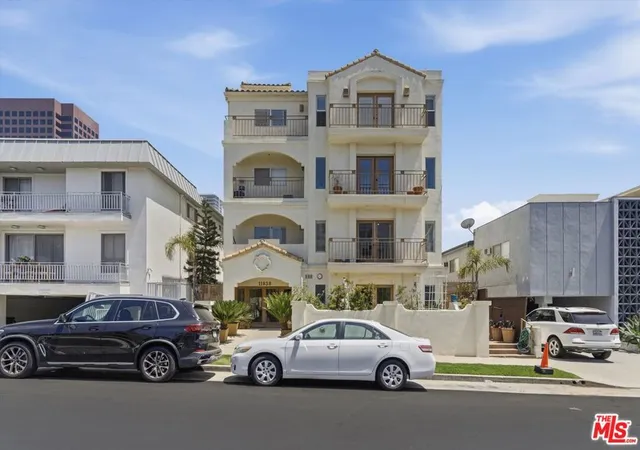 2nd image of 11838 Kiowa Ave #203, Los Angeles, CA 90049 | MLS# 26853345