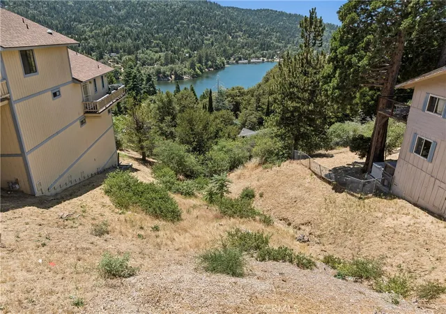 3rd image of 402 Darfo, Crestline, CA 92325 | MLS# IG26140687