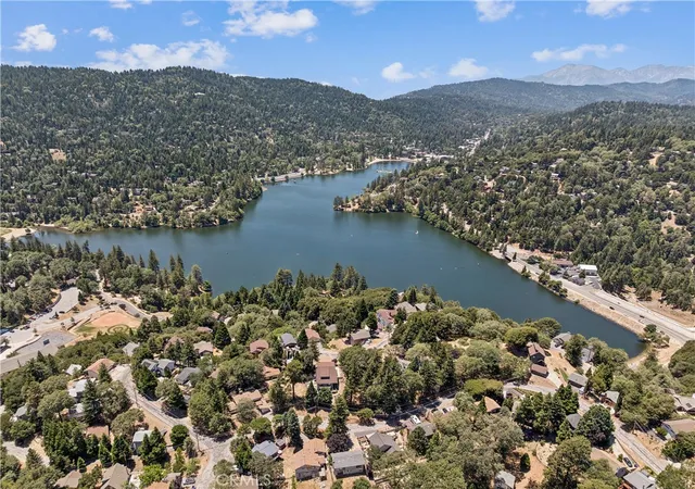 10th image of 2727 Delle, Crestline, CA 92325 | MLS# IG26140688