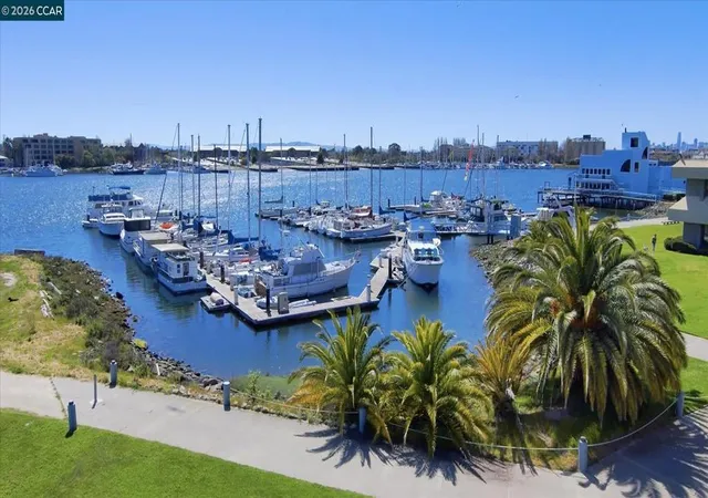 5th image of 1 W Embarcadero, Oakland, CA 94607