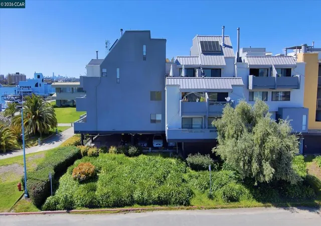 2nd image of 1 W Embarcadero, Oakland, CA 94607