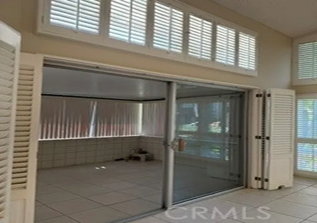 Listing Photo 4 - Condo for sale in building located at 399 Avenida Castilla, Laguna Woods, CA 92637 - Unit #A