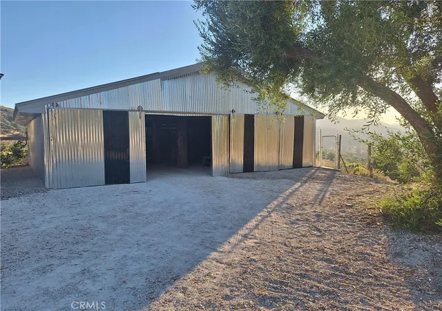 3rd image of 31312 Indian Oak, Acton, CA 93510 | MLS# SR26140865