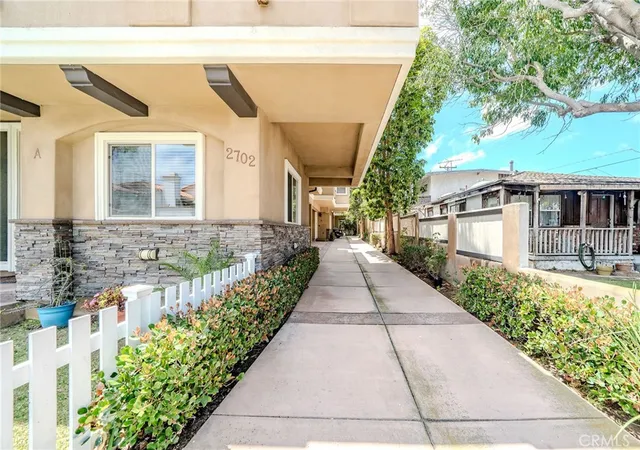 Homes for sale in Redondo Beach, CA | 2702 Gates Ave #A, Redondo Beach, CA 90278 | MLS# PW26140890