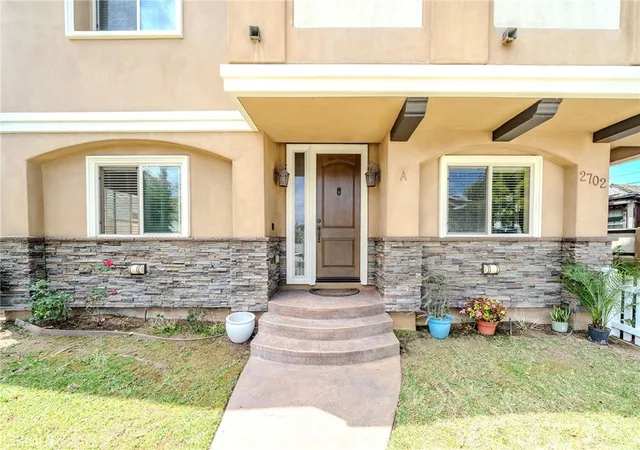 Homes for sale in Redondo Beach, CA | 2702 Gates Ave #A, Redondo Beach, CA 90278 | MLS# PW26140890
