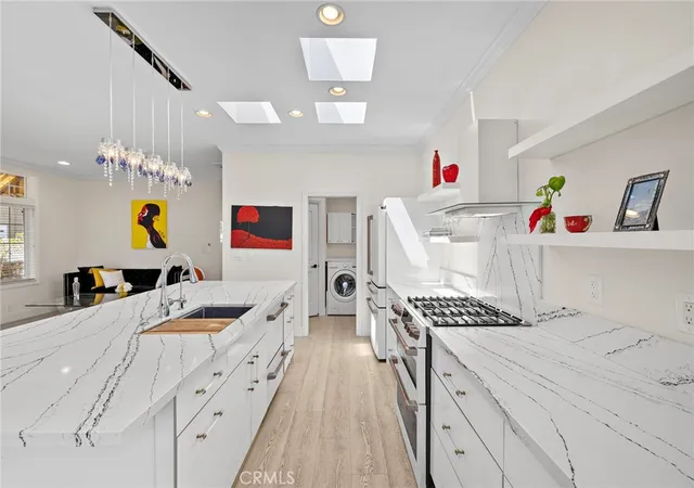 4th image of 252 Mayflower, Newport Beach, CA 92660 | MLS# OC26140919
