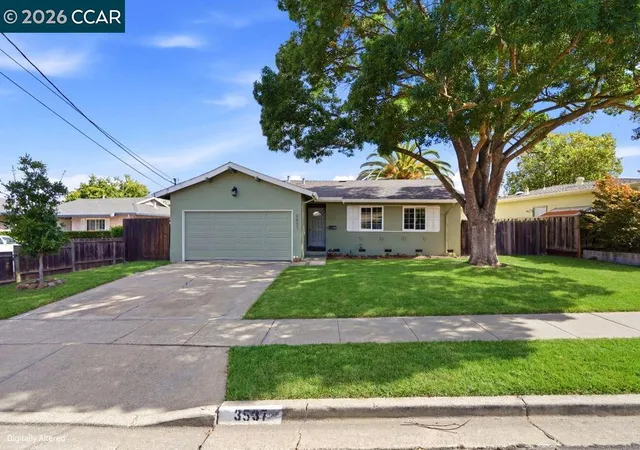 Homes for sale in Concord, CA | 3537 Thunderbird Dr, Concord, CA 94520 | MLS# 41139977