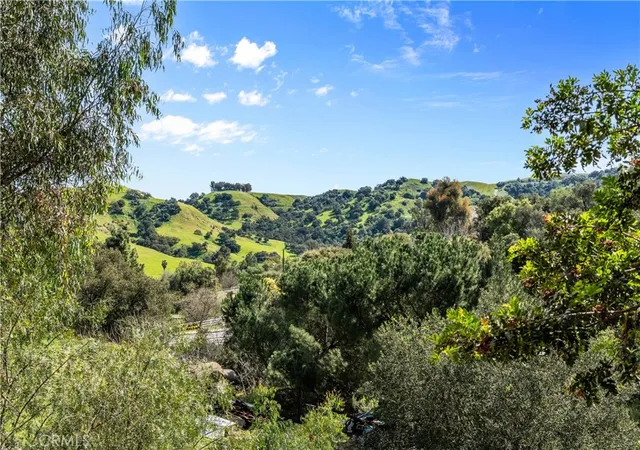 Photo 4 of Single family home for sale at 2151 Carbon Cyn, Chino Hills, CA 91709 | MLS# OC26136425 | Listing updated on 2026-10-31