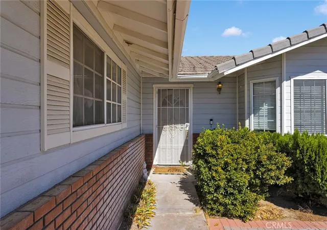 4th image of 26499 Topsail Ln, Helendale, CA 92342 | MLS# HD26139050