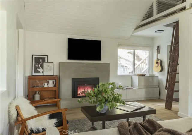 Homes for sale in Twin Peaks, CA | 829 Sierra Vista Dr, Twin Peaks, CA 92391 | MLS# IG26132806