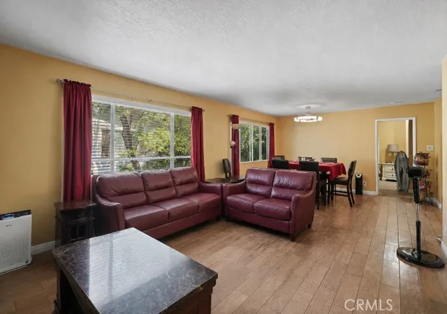4th image of 18601 Collins #D30, Tarzana, CA 91356 | MLS# PW26100524