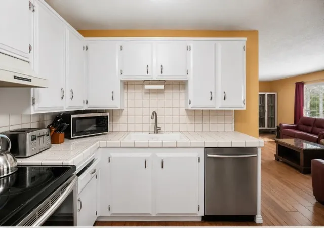 Photo 3 of Condo for sale at 18601 Collins #D30, Tarzana, CA 91356 | MLS# PW26100524 | Listing updated on 2026-09-01