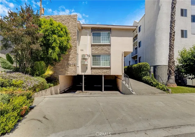 1st image of 1814 Grismer, Burbank, CA 91504 | MLS# CV26141069