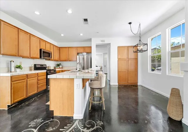 Photo 3 of Single family home for sale at 21 La Jolla St, Watsonville, CA 95076 | MLS# ML82052556 | Listing updated on 2026-10-06