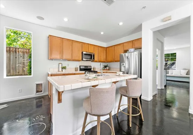 Photo 4 of Single family home for sale at 21 La Jolla St, Watsonville, CA 95076 | MLS# ML82052556 | Listing updated on 2026-10-06