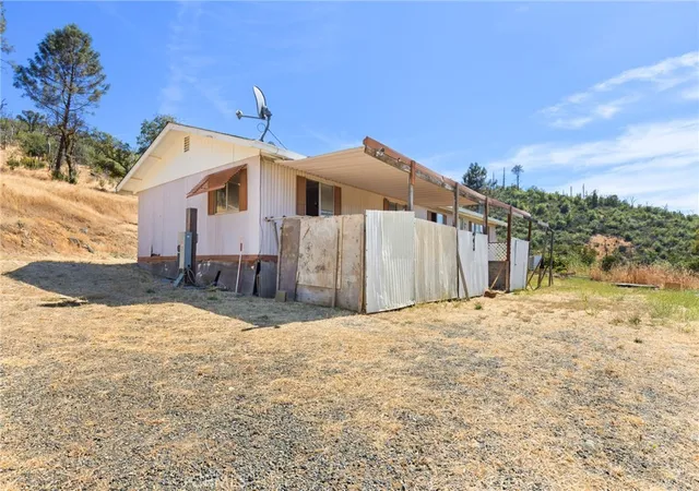 Photo 3 of Manufactured home for sale at 175 Stoney Oaks Loop, Bangor, CA 95914 | MLS# SN26141097 | Listing updated on 2026-09-29