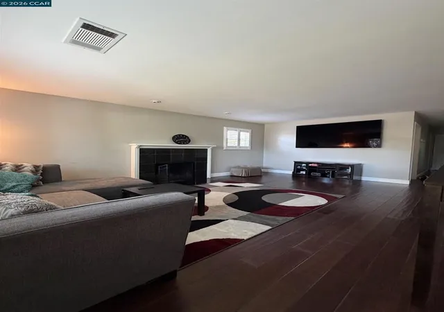 Photo 3 of Single family home for sale at 930 Sassel Ave, Concord, CA 94518 | MLS# 41139996 | Listing updated on 2026-09-19