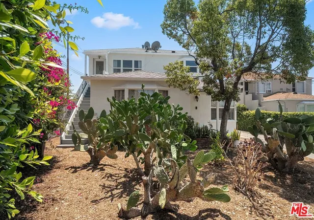 Homes for sale in Glendale, CA | 422 N Everett St, Glendale, CA 91206 | MLS# 26852321