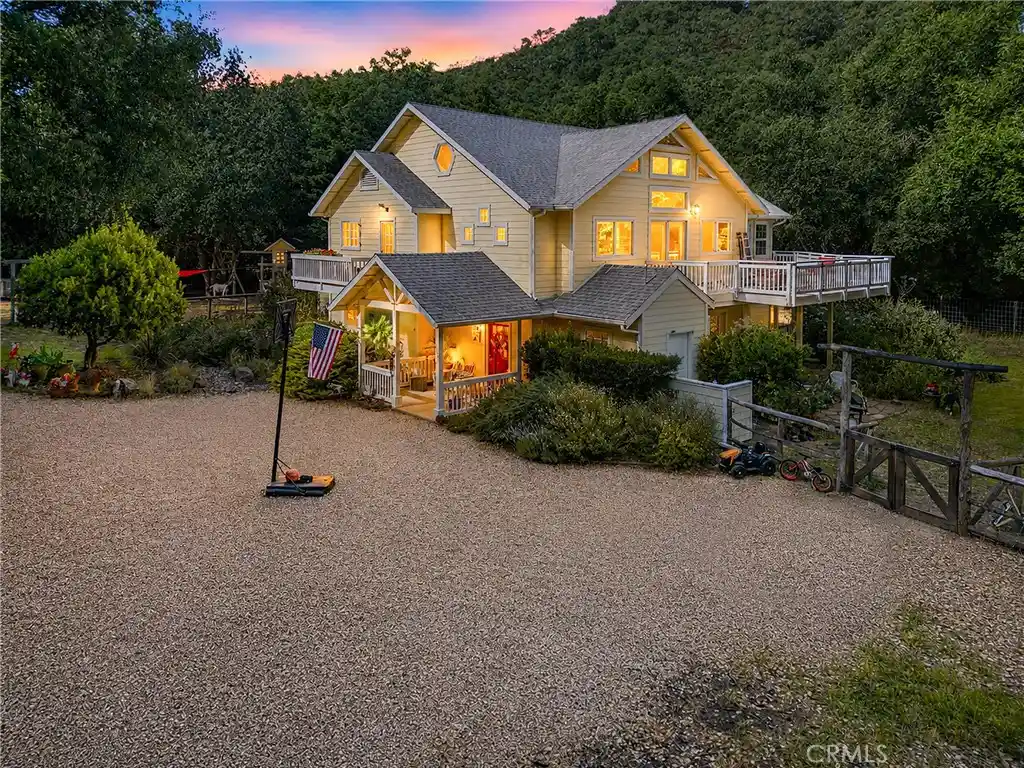 Photo 1 of Single family home for sale at 10435 Dover Cyn Rd, Templeton, CA 93465 | MLS# NS26133399 | Listing updated on 2026-08-01