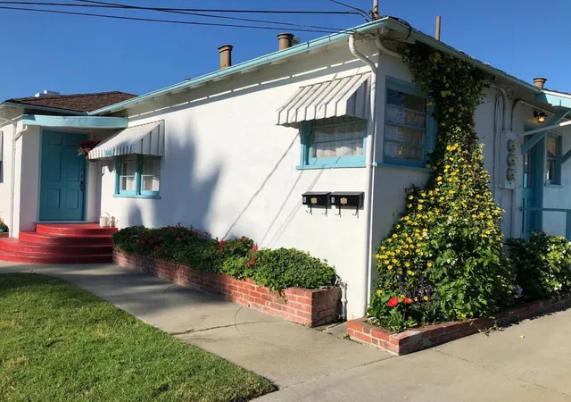 Photo 3 of Sale Pending at 1006 Seabright Ave, Santa Cruz, CA 95062 | MLS# ML82052564 | Listing updated on 2026-10-06