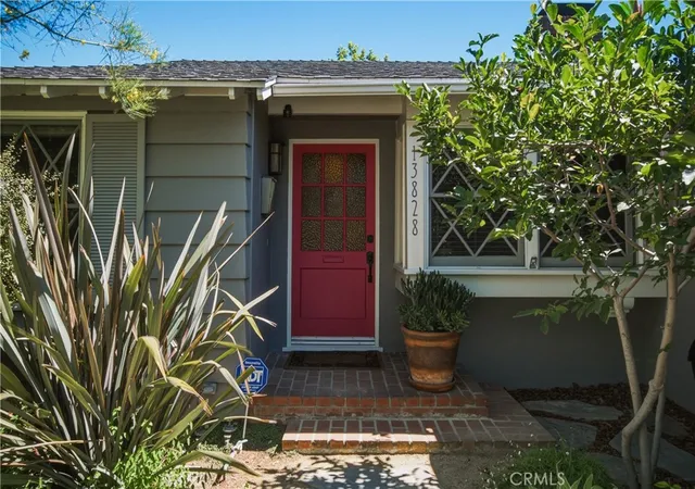 Homes for sale in Van Nuys, CA | 13828 Kittridge, Van Nuys, CA 91405 | MLS# SR26089188