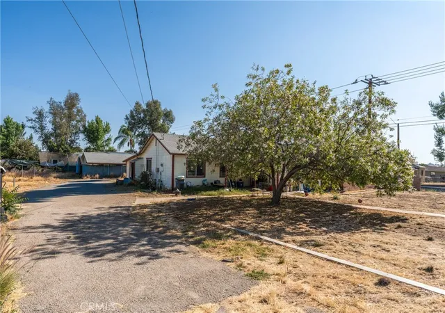 2nd image of 32911 Avenue E, Yucaipa, CA 92399 | MLS# CV26141230