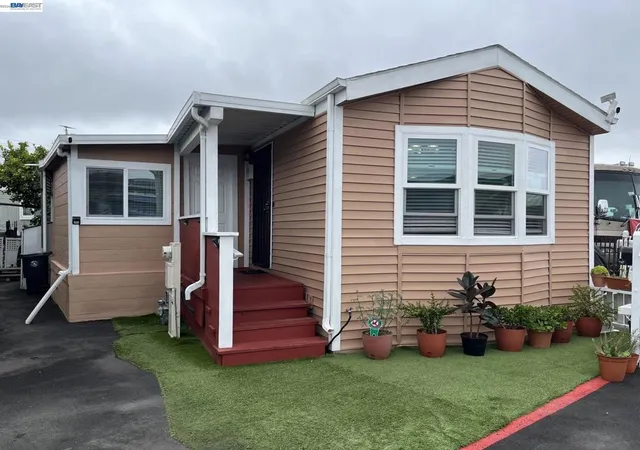 1st image of 747 Lewelling Blvd, San Leandro, CA 94578 | MLS# 41140006
