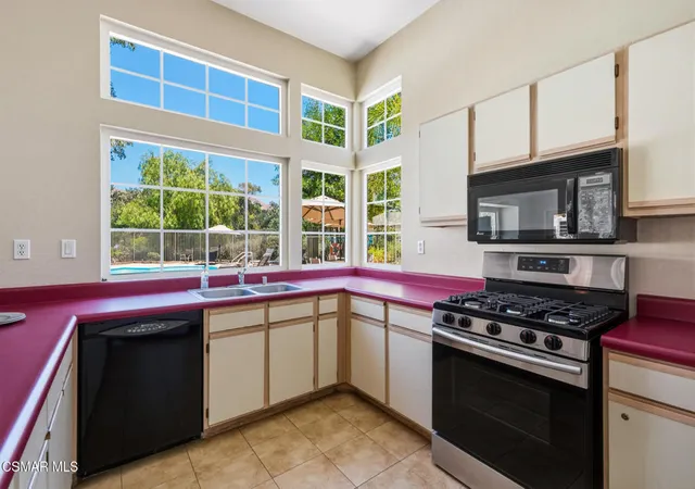 Homes for sale in Agoura Hills, CA | 4240 Lost Hills Road, Agoura Hills, CA 91301 | Houzeo