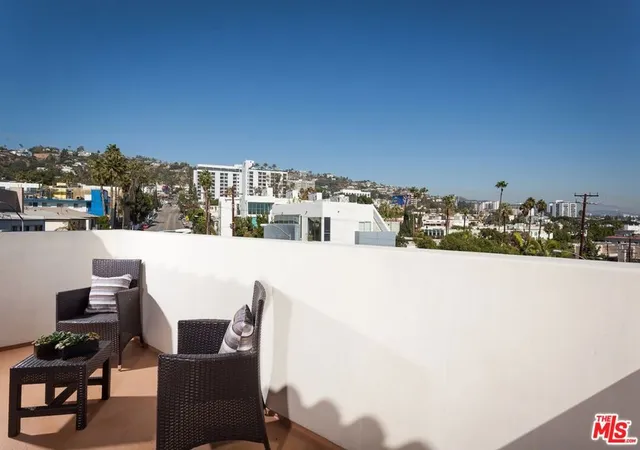 2nd image of 851 N San Vicente Blvd, West Hollywood, CA 90069