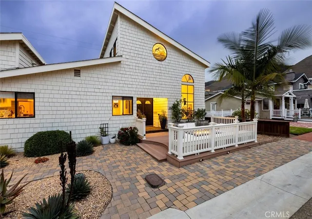 Photo 3 of Single family home for sale at 250 Castaic Ave, Pismo Beach, CA 93449 | MLS# PI26133752 | Listing updated on 2026-09-28