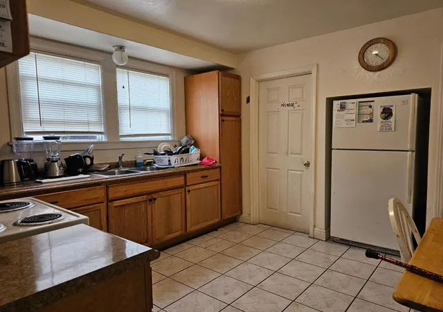 5th image of 220 Main St, Half Moon Bay, CA 94019 | MLS# ML82052572
