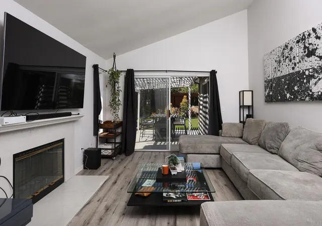 3rd image of 10402 Rancho Carmel Dr, San Diego, CA 92128 | MLS# PTP2604930