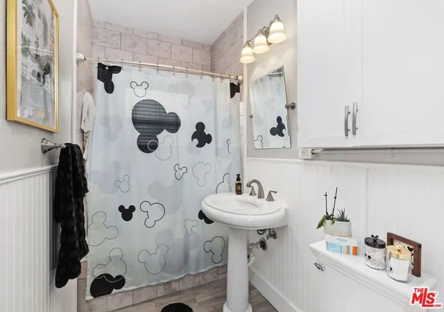 3rd image of 325 W 3Rd St, Long Beach, CA 90802