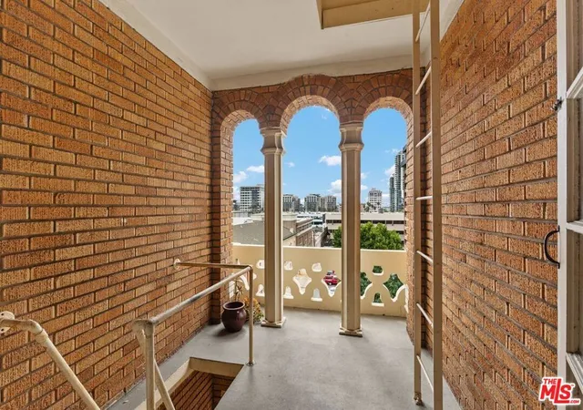 Homes for sale in Long Beach, CA | 325 W 3rd St #502, Long Beach, CA 90802 | MLS# 26853669