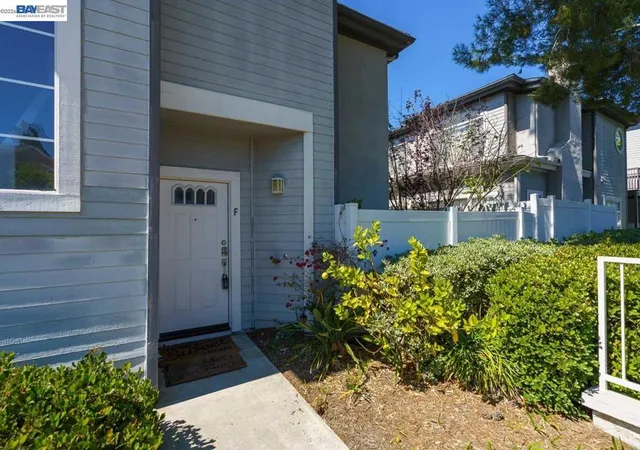 Listing Photo 1 - Condo for sale in building located at 8591 Via Mallorca, San Diego, CA 92037 - Unit #F