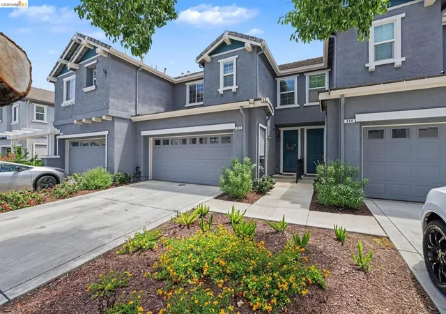 Photo 2 of Townhouse for sale at 312 Jefferson Dr, Brentwood, CA 94513 | MLS# 41140017 | Listing updated on 2026-10-06
