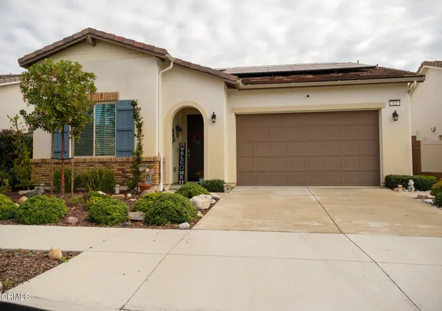 1st image of 425 Eureka Dr, Santa Paula, CA 93060 | MLS# V1-37286