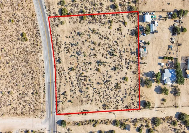 3rd image of 875 Locust Rd, Pinon Hills, CA 92372 | MLS# HD26136371
