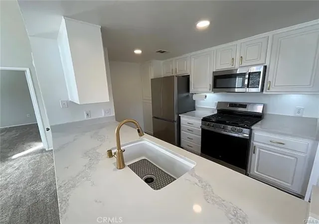 2nd image of 20000 Plum Cyn Rd, Santa Clarita, CA 91350