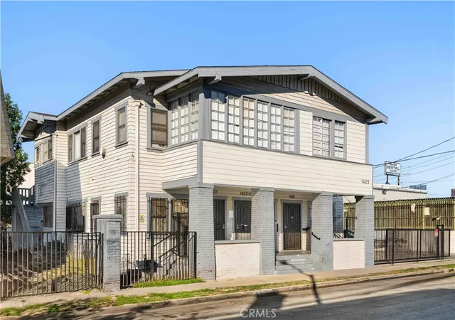 Photo 2 of Multi family home for sale at 1425 W 18th Street #4, Los Angeles, CA 90006 | MLS# TR26135099 | Listing updated on 2026-06-30