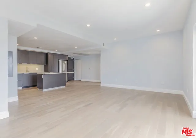 2nd image of 2939 Leeward Ave #401, Los Angeles, CA 90005 | MLS# 26852885