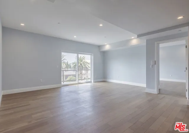 4th image of 2939 Leeward Ave #401, Los Angeles, CA 90005 | MLS# 26852885